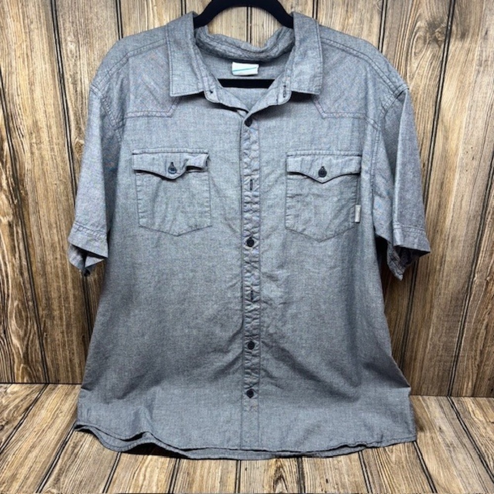 Columbia Sportswear Short Sleeve Button Up Shirt Men's XL Gray Casual